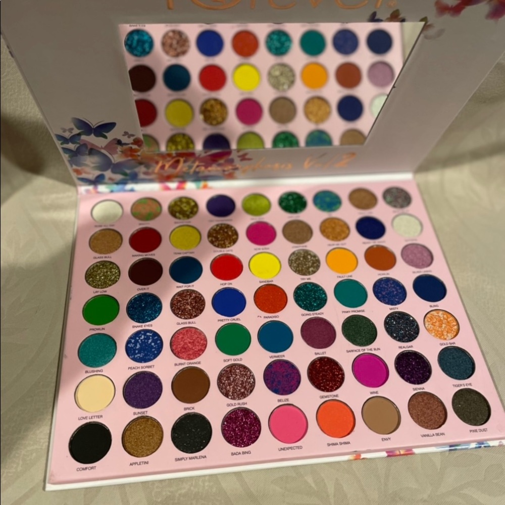 Eyeshadow palette